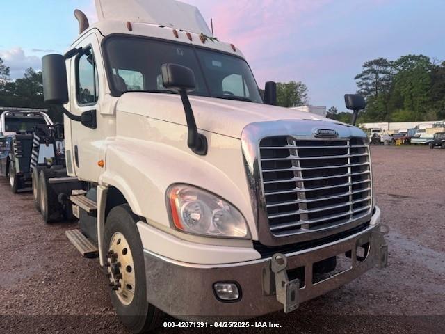  Salvage Freightliner Cascadia 125