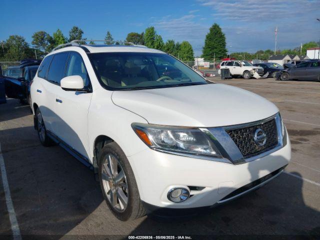  Salvage Nissan Pathfinder