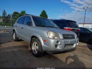  Salvage Hyundai TUCSON