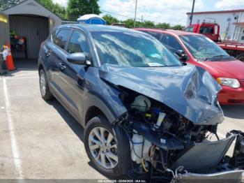  Salvage Hyundai TUCSON
