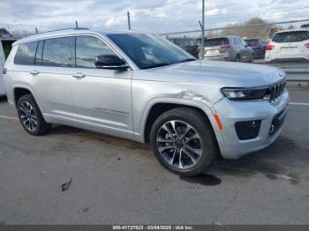  Salvage Jeep Grand Cherokee