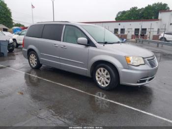  Salvage Chrysler Town & Country
