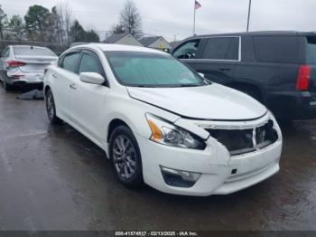  Salvage Nissan Altima
