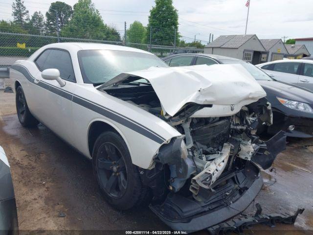  Salvage Dodge Challenger