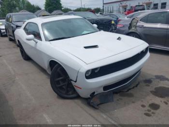  Salvage Dodge Challenger