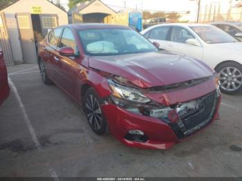  Salvage Nissan Altima