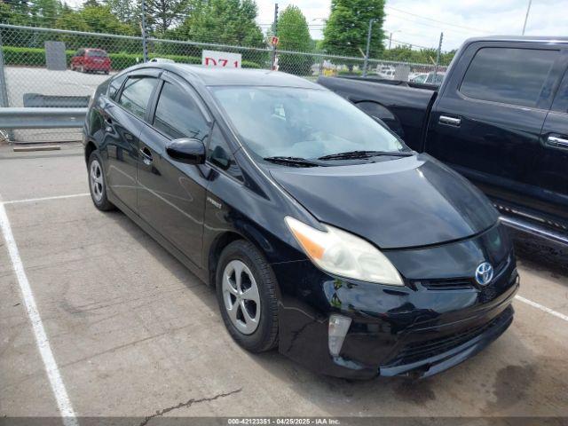  Salvage Toyota Prius