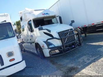  Salvage Volvo Vnl