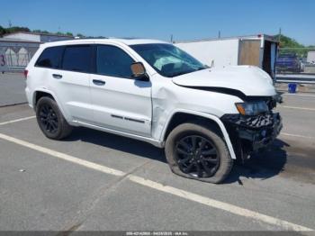  Salvage Jeep Grand Cherokee
