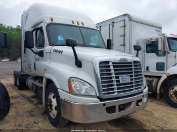  Salvage Freightliner Cascadia 125