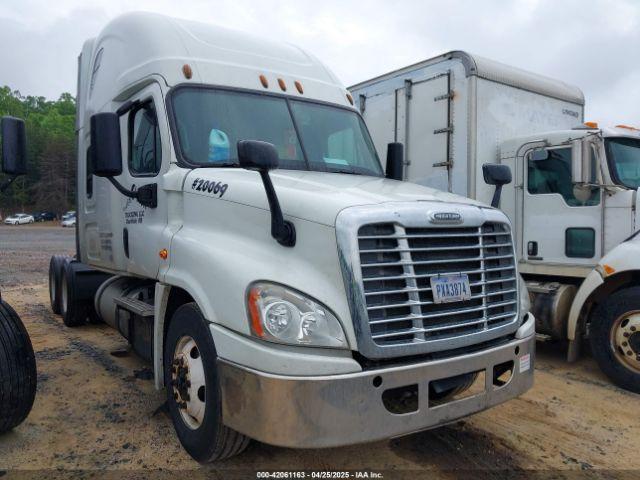  Salvage Freightliner Cascadia 125