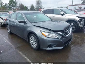  Salvage Nissan Altima