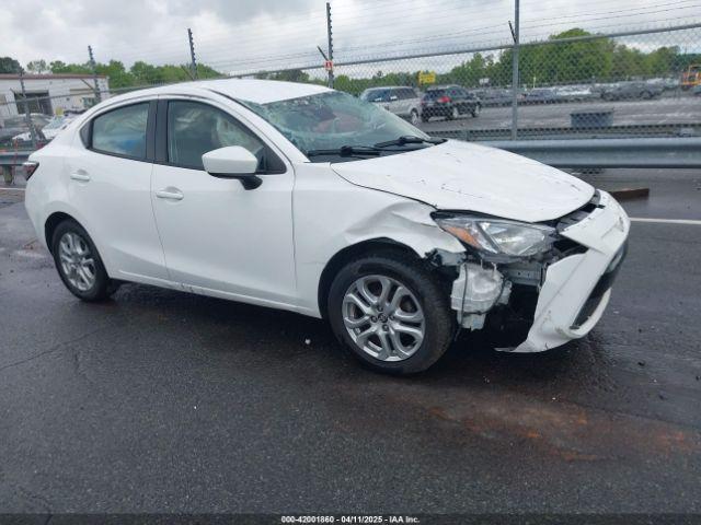  Salvage Toyota Yaris