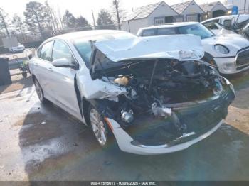  Salvage Chrysler 200
