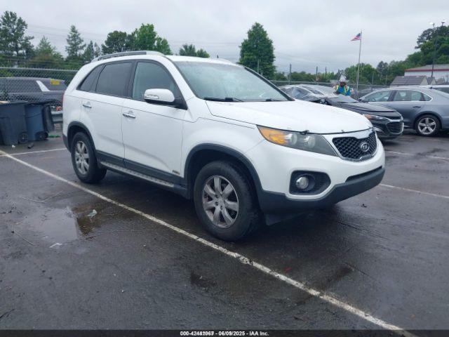  Salvage Kia Sorento