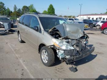  Salvage Toyota Sienna