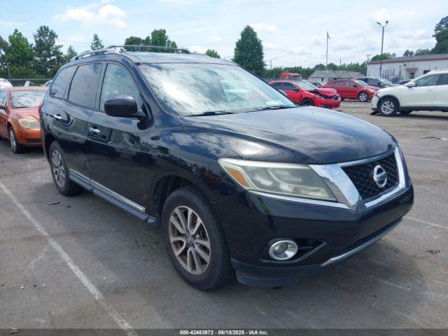  Salvage Nissan Pathfinder