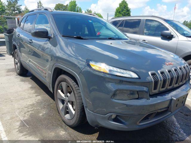  Salvage Jeep Cherokee