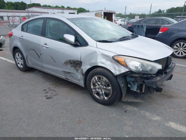  Salvage Kia Forte