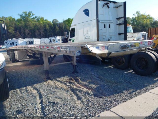  Salvage Reitnouer Trailer