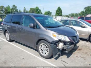  Salvage Toyota Sienna