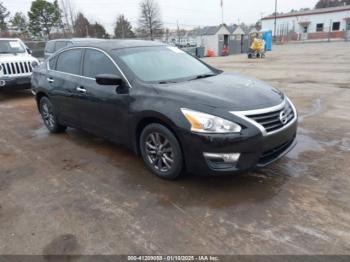  Salvage Nissan Altima