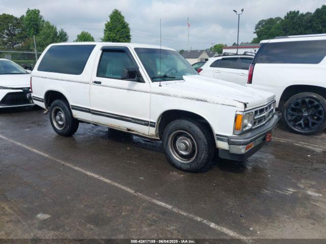  Salvage Chevrolet Blazer