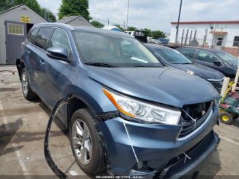  Salvage Toyota Highlander