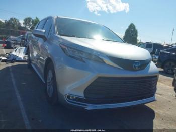  Salvage Toyota Sienna