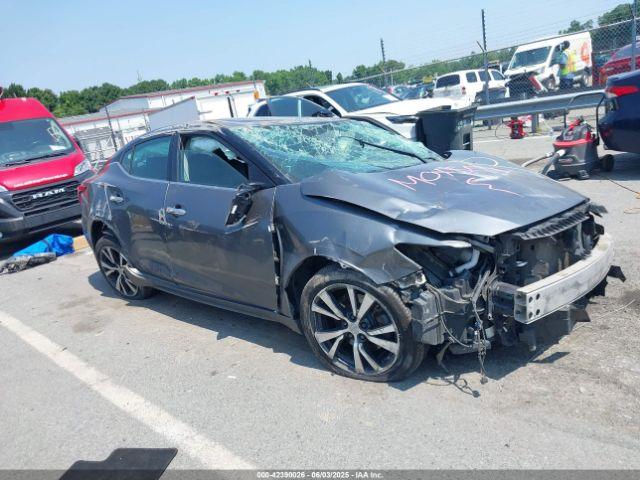  Salvage Nissan Maxima