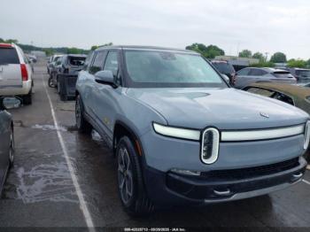  Salvage Rivian R1s