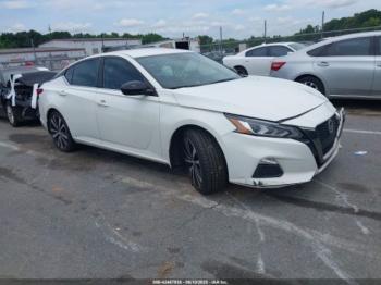  Salvage Nissan Altima
