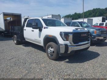  Salvage General Motors Sierra 3500hd Chassis
