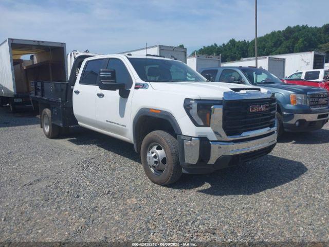  Salvage General Motors Sierra 3500hd Chassis