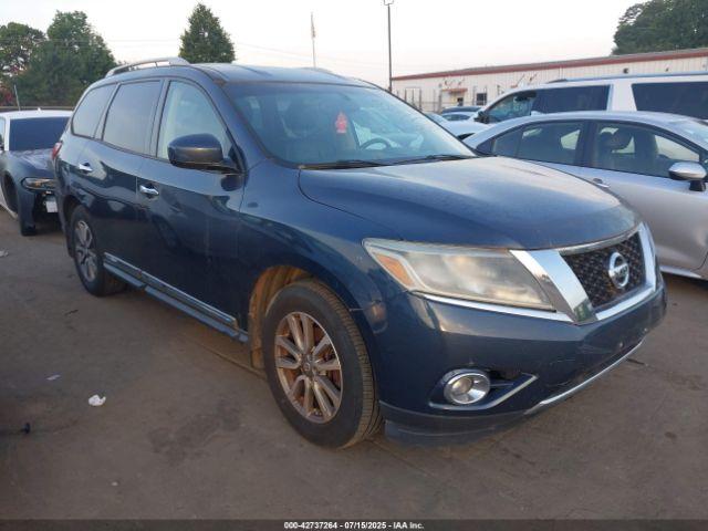  Salvage Nissan Pathfinder