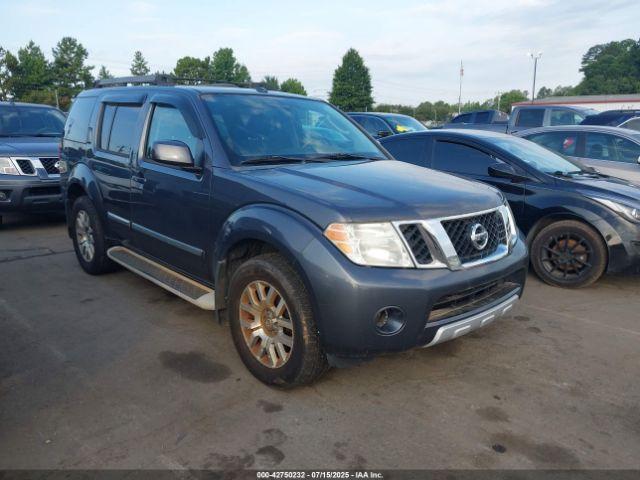  Salvage Nissan Pathfinder