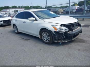  Salvage Nissan Altima