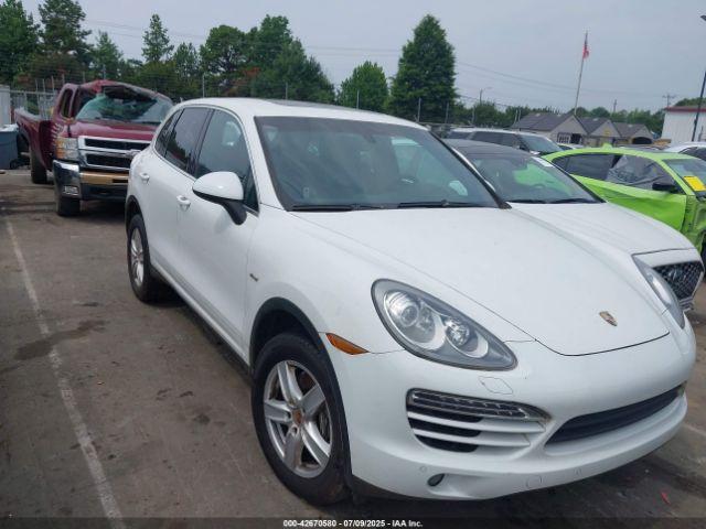  Salvage Porsche Cayenne
