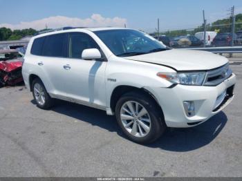  Salvage Toyota Highlander