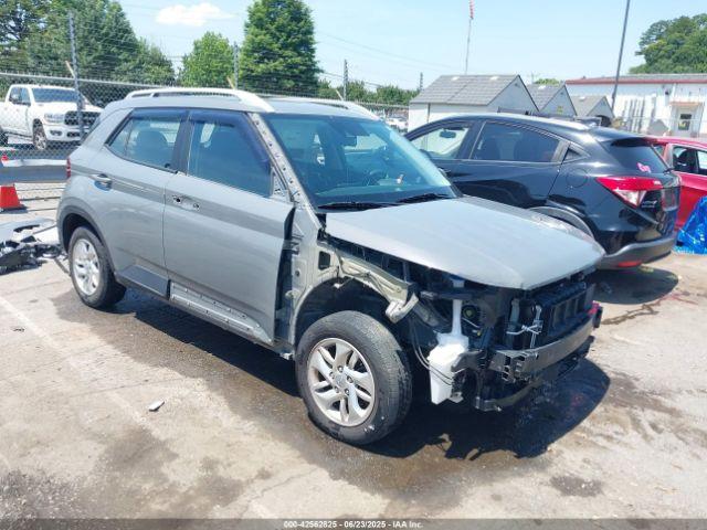  Salvage Hyundai VENUE