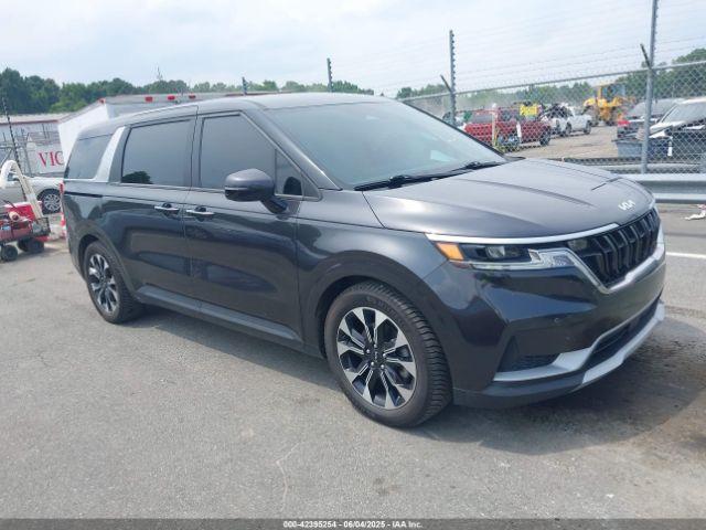  Salvage Kia Carnival
