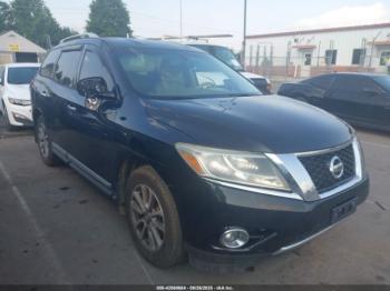  Salvage Nissan Pathfinder