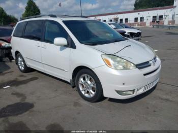  Salvage Toyota Sienna