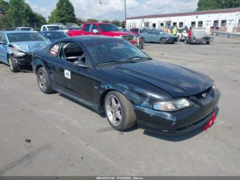 Salvage Ford Mustang