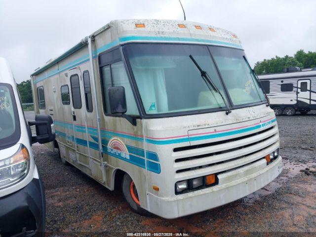  Salvage Chevrolet P30