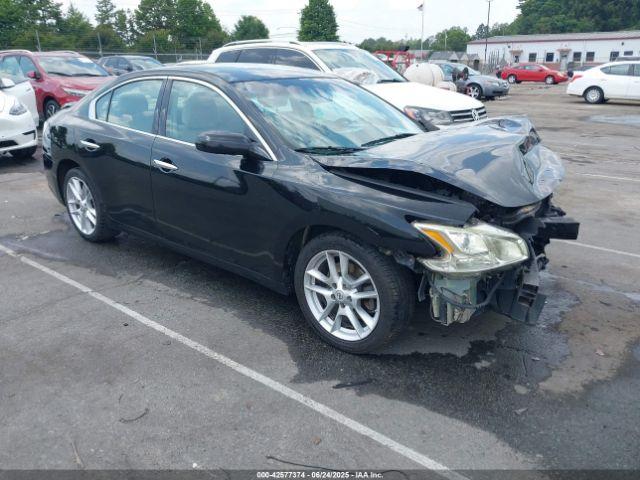  Salvage Nissan Maxima