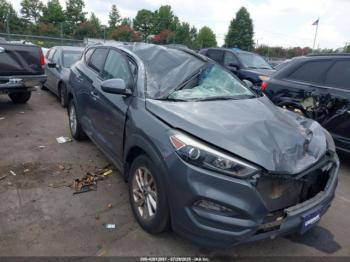  Salvage Hyundai TUCSON