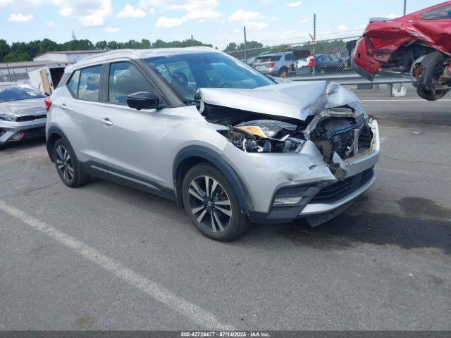  Salvage Nissan Kicks