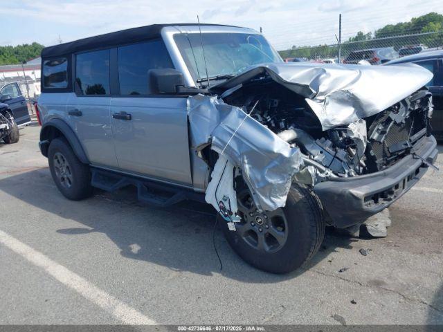  Salvage Ford Bronco