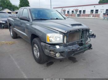  Salvage Dodge Dakota